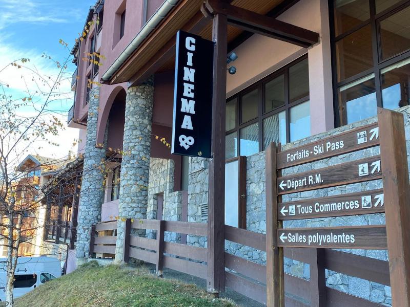 Enseigne drapeau cinema