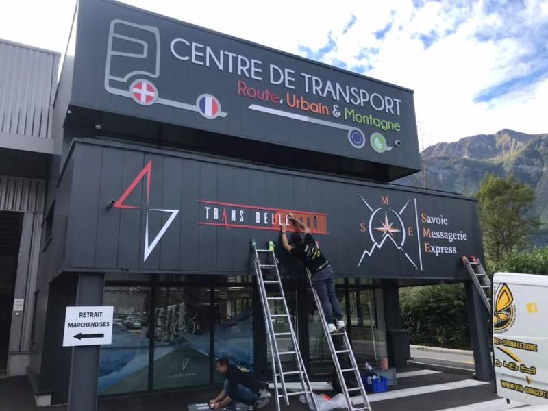 Enseigne lettre relief