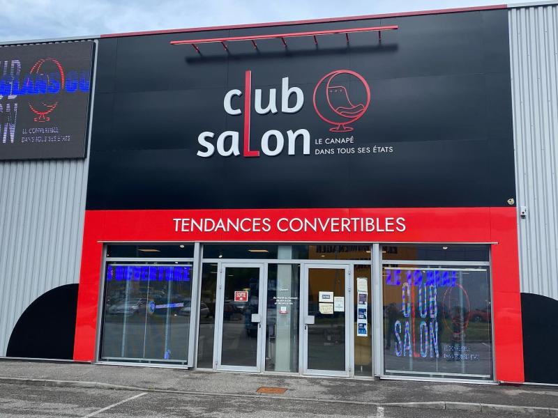 Enseigne lettre découpée magasin