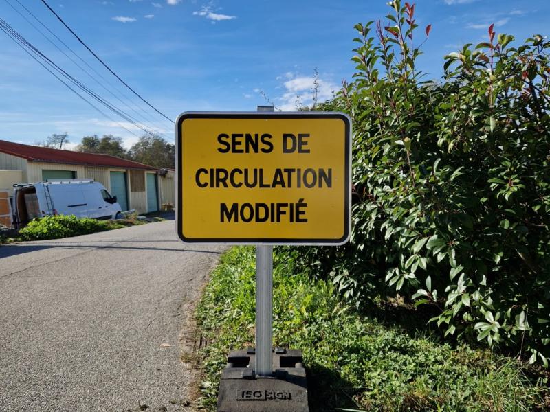 Panneau de signalisation temporaire